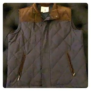 Bass Pro Shop Red Head Navy Vest with Brown Trim